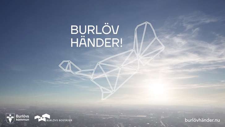 Texten: "Burlöv händer" mot ett fotografi av himmel ovanför stad