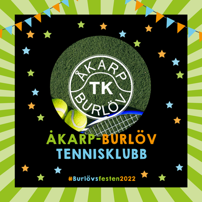 En bild på ett tennisrack och två tennisbollar. Framför bilden syns Åkarp-Burlövs Tennisklubbs logotyp.